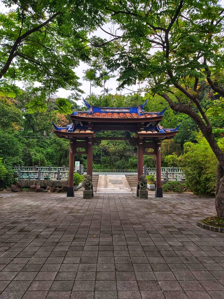 Yuanshan gate 
